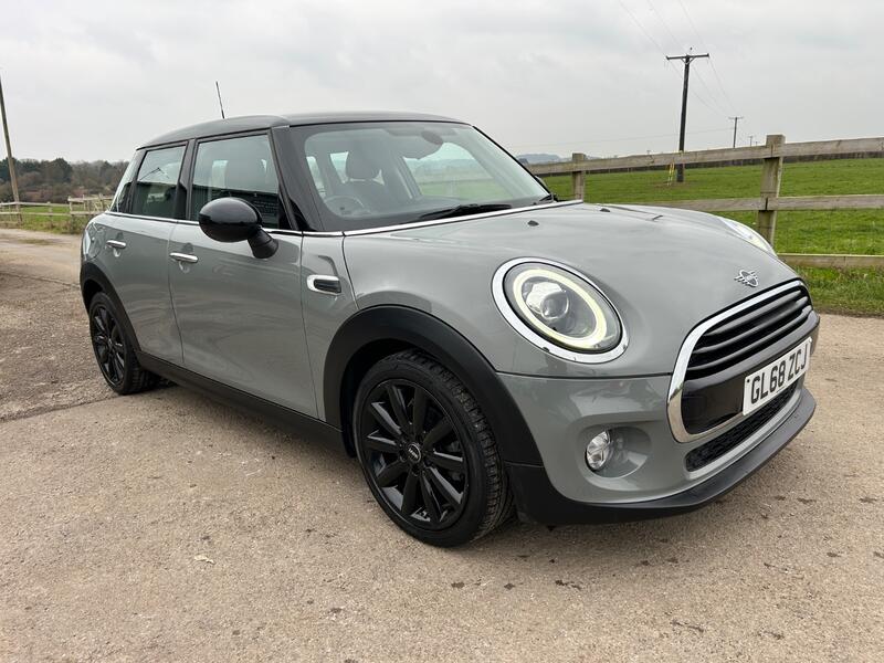 MINI HATCH