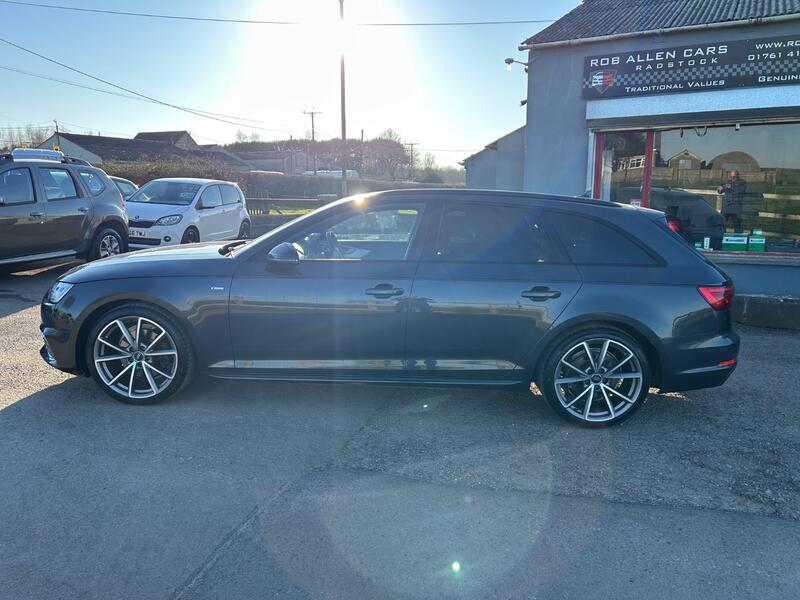 AUDI A4 AVANT