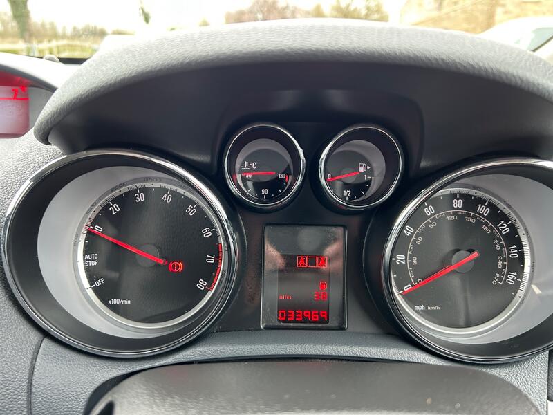 VAUXHALL MOKKA