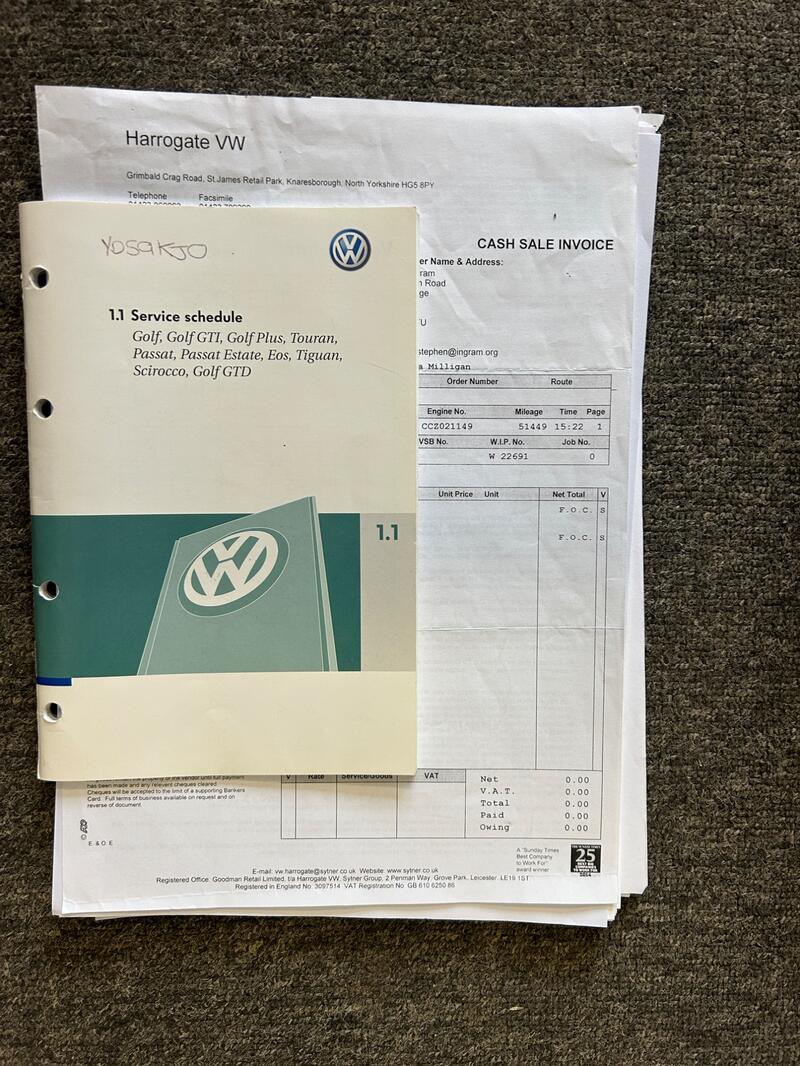 VOLKSWAGEN GOLF