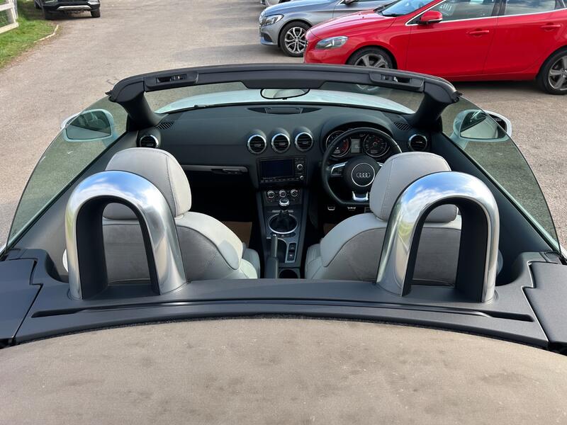 AUDI TT