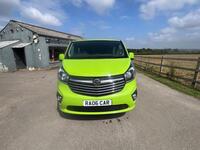 VAUXHALL VIVARO